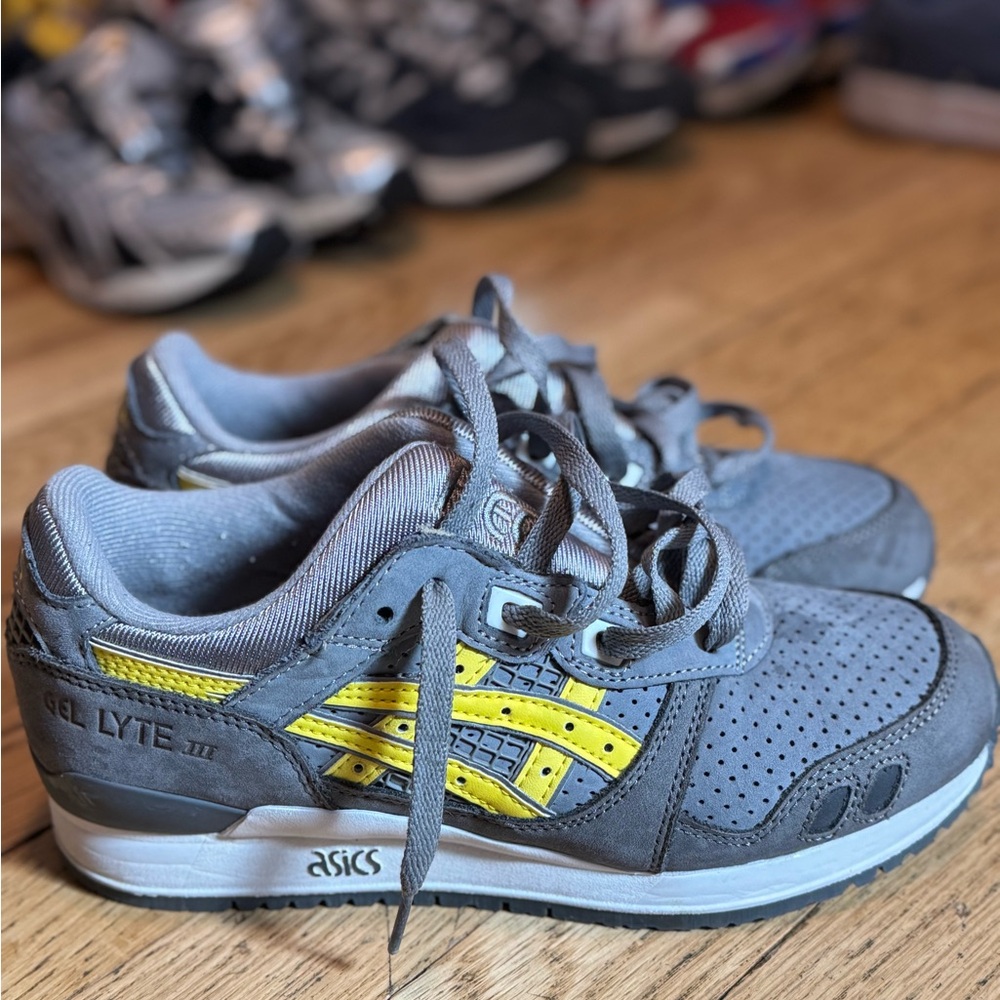 KITH ASICS Gel Lyte III Gray with Yellow Accents LIKE NEW (small water spot)